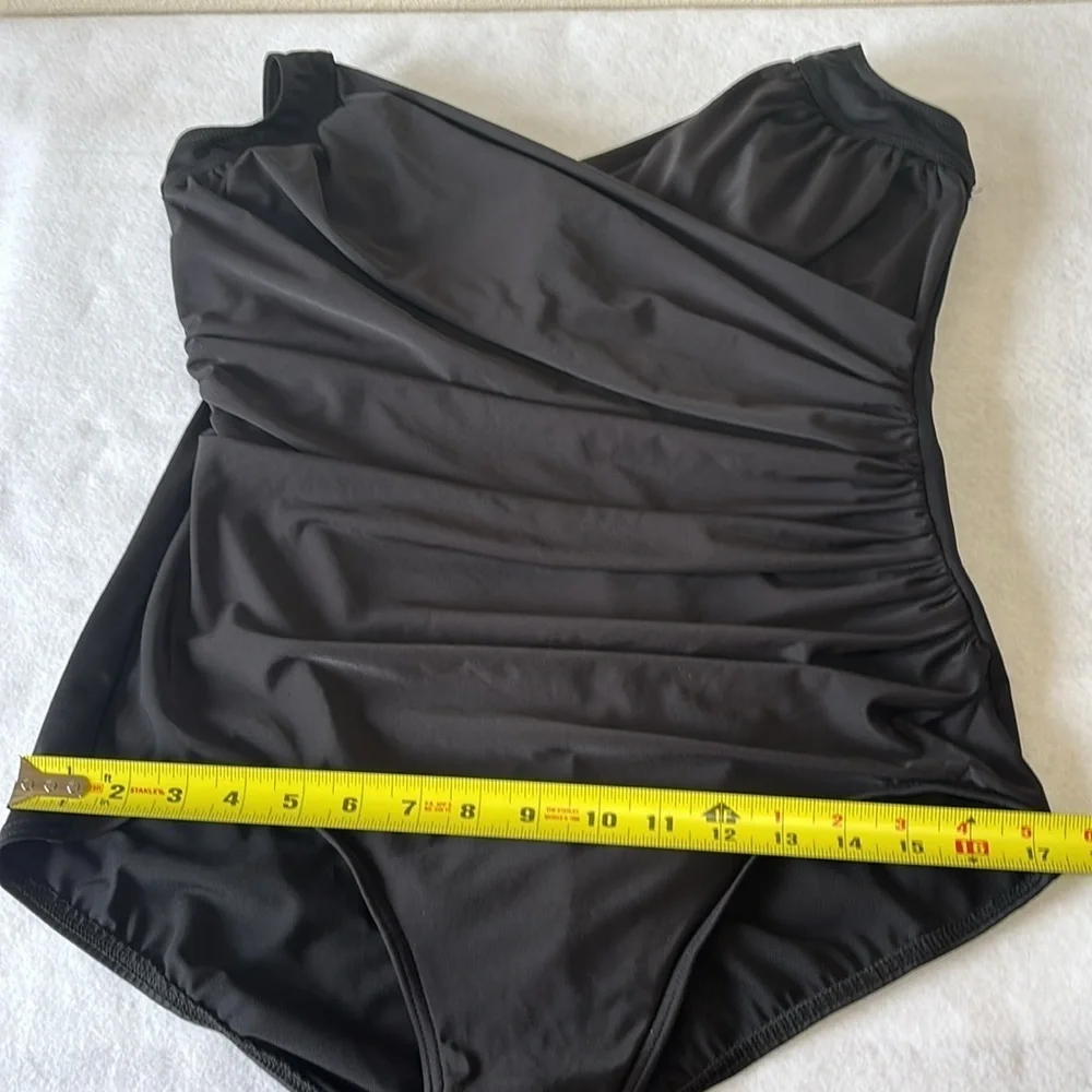 Miraclesuit sleek black